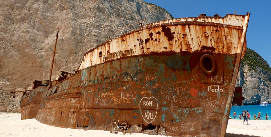 shipwreck tour life and boat